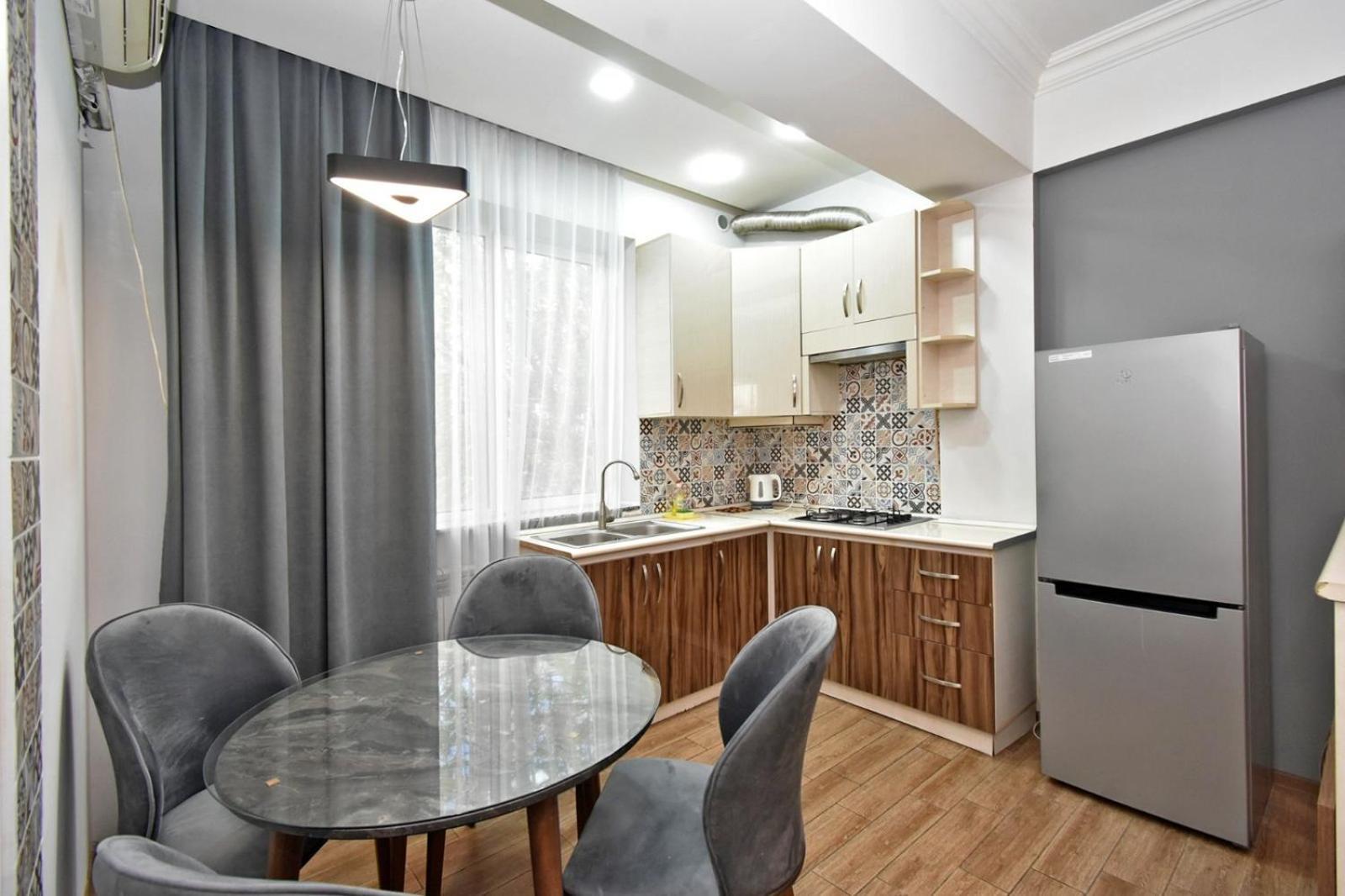 Rent Inn Yerevan On Chaykovski Street Luaran gambar